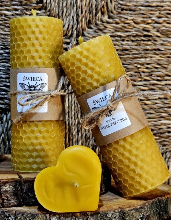 Świeca z węzy pszczelej