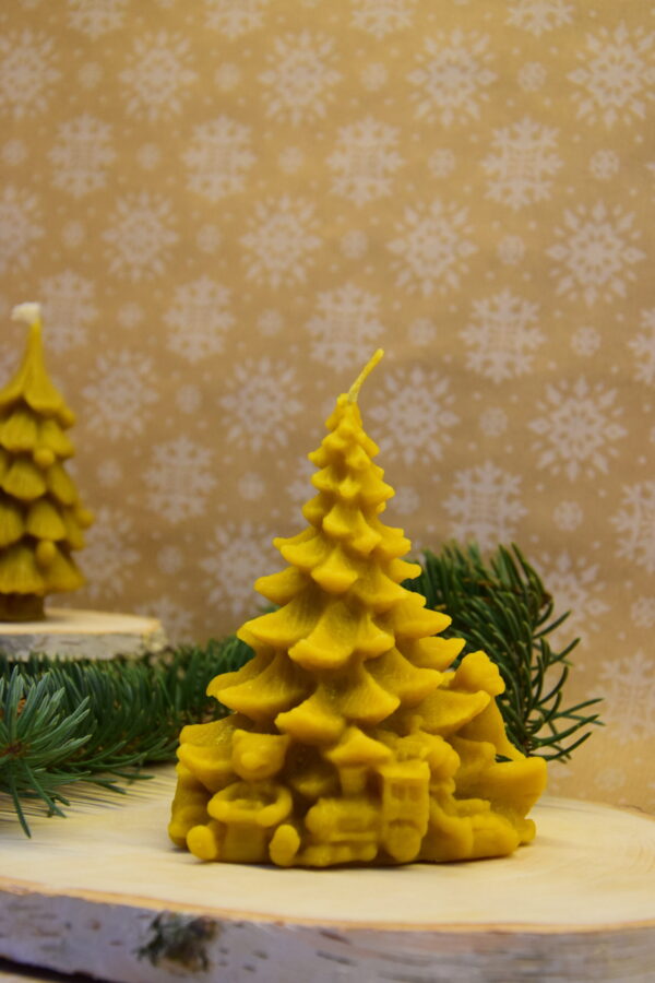 Świeca choinka z prezentami